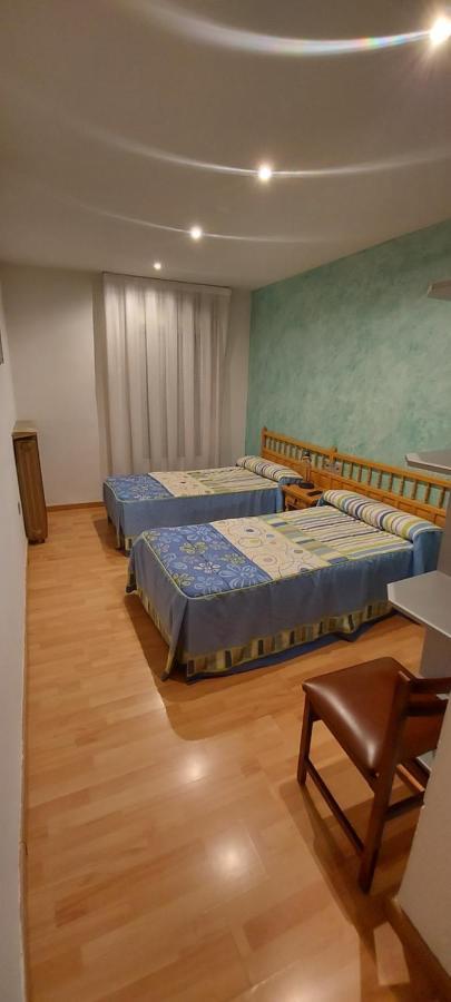 Hostal Del Campo Arévalo エクステリア 写真