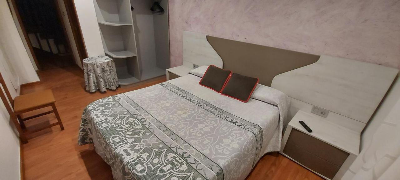 Hostal Del Campo Arévalo エクステリア 写真